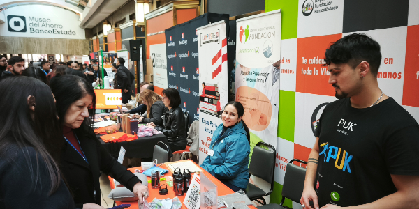 Isapre Fundación en Feria para Trabajadores Casa Matriz BancoEstado